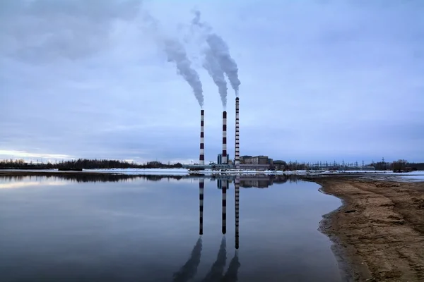 Fumo industriale dal camino — Foto Stock