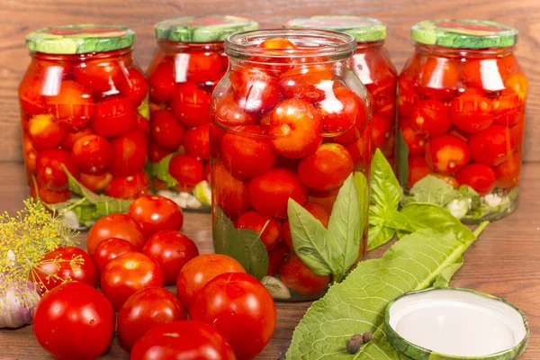 Tomatenkonserven — Stockfoto