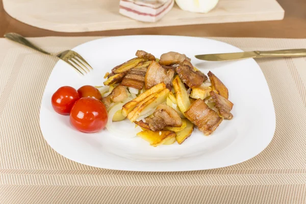 Patatas fritas con tocino — Foto de Stock