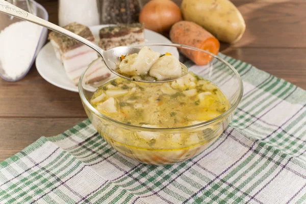 Suppe mit Klößen und Schinken — Stockfoto