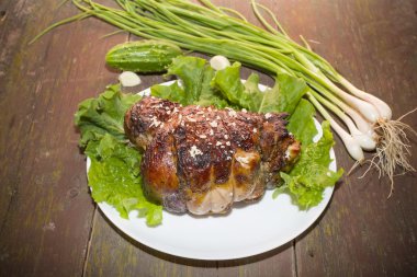 Kızarmış hindi budu.