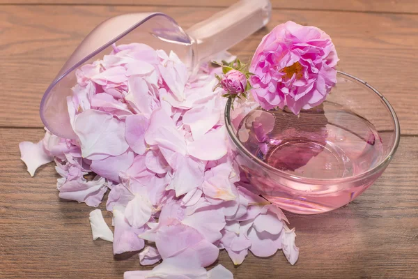 Tè rosa e acqua di rose — Foto Stock
