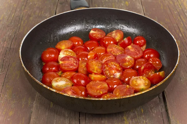 Cherry tomato halves — Stock Photo, Image