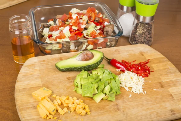 Sallad grönsaker och ingredienser — Stockfoto