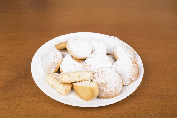 Pudra şekeri yuvarlak kurabiye kurabiye — Stok fotoğraf