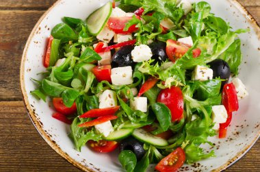 taze sağlıklı sebze salatası