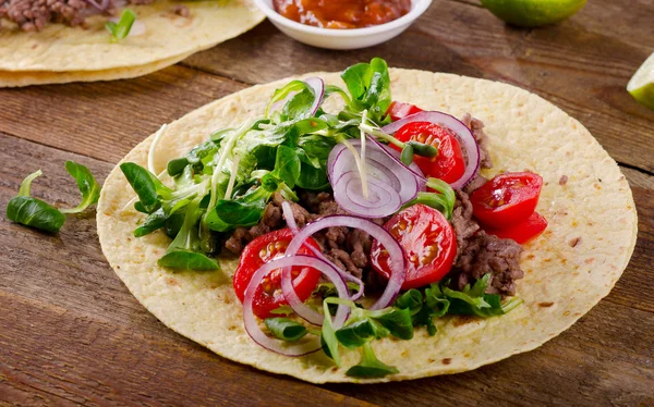 Mexikói taco fából készült háttér — Stock Fotó