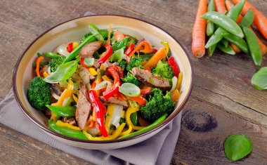 Beef stir fry with vegetables clipart