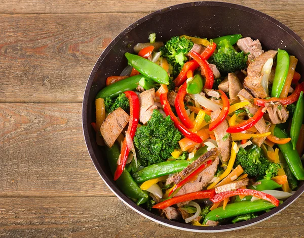 Stir fry sebzeli biftek — Stok fotoğraf