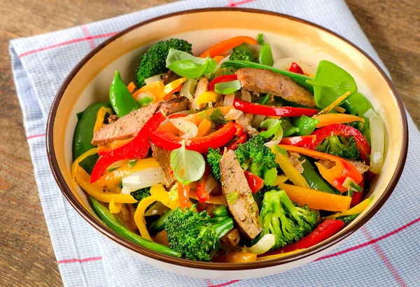 Stir fry sebzeli biftek
