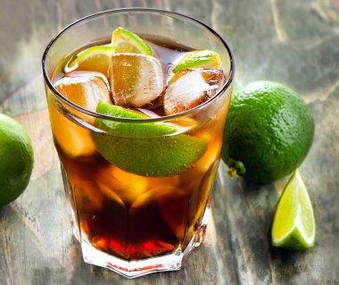 Küba Libre kokteyli 