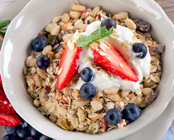 Berries yogurt and muesli — Stock Photo, Image