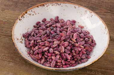 purple beans in bowl clipart