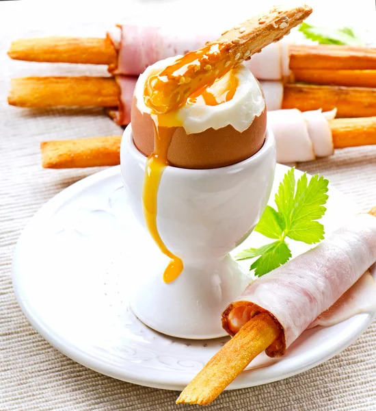 Boiled egg in eggcup — Stock Photo, Image