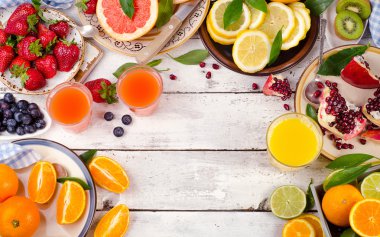 Taze meyve ve meyveler. 