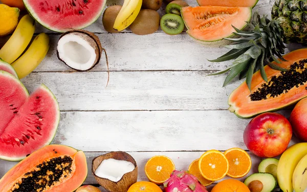 Frutas frescas y saludables . — Foto de Stock