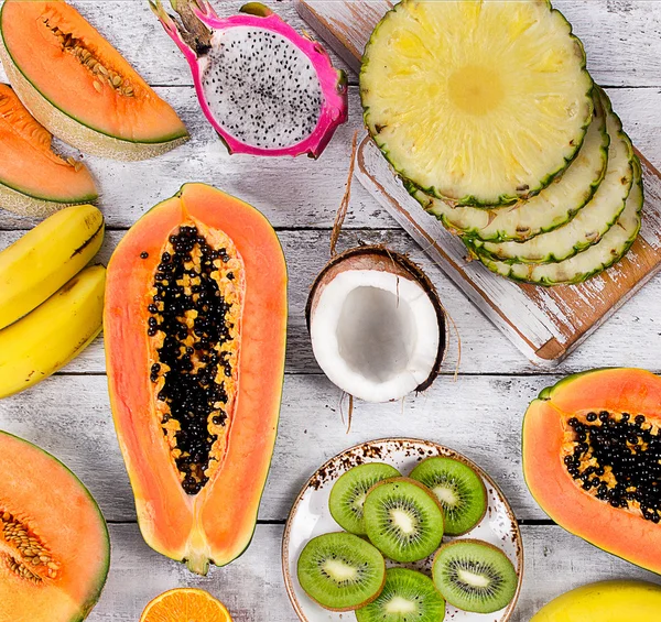 egzotik tropik meyveler.