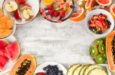 Sağlıklı meyve salatası hazırlama 