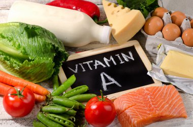 Vitamin A ürünleri ile yazı tahtası 