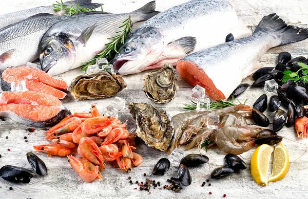 Fresh Fish and seafood with herbs and spices. — Stock Photo, Image