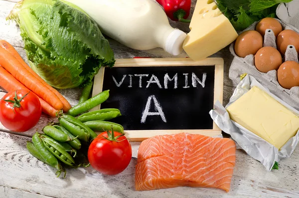 Vitamina A Prodotti con lavagna — Foto Stock