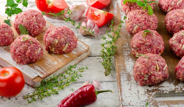 Albóndigas caseras con hierbas — Foto de Stock