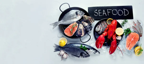 Assortimento Pesce Fresco Crudo Frutti Mare Dieta Sana Equilibrata Concetto — Foto Stock