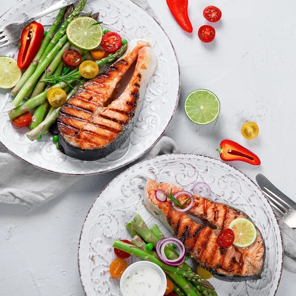 Grilled Salmon Fresh Salad Helathy Eating Concept Top View Copy — Stock Photo, Image