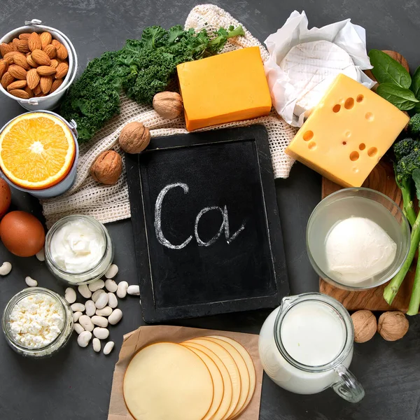 Diario Saludable Productos Diarios Ricos Calcio Sobre Fondo Oscuro Comida —  Fotos de Stock