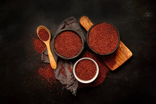 Red Quinoa Seeds Dark Background Healthy Vegan Food Concept Top — 스톡 사진