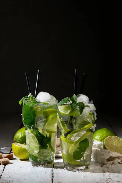 Cocktail Mojito Frais Sur Fond Sombre Concept Boissons Estivales Vue — Photo