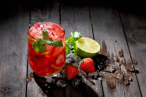 Fresh Made Strawberry Dark Background Summer Drinks Concept — Stock Photo, Image