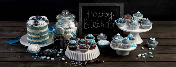 Delicious Cake Cupcakes Blue Wooden Background Table Setting Celebration Chalkboard — Stock Photo, Image