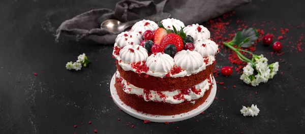 Delicious Homemade Red Velvet Cake Meringue Mascarpone Cream Black Background — Foto de Stock