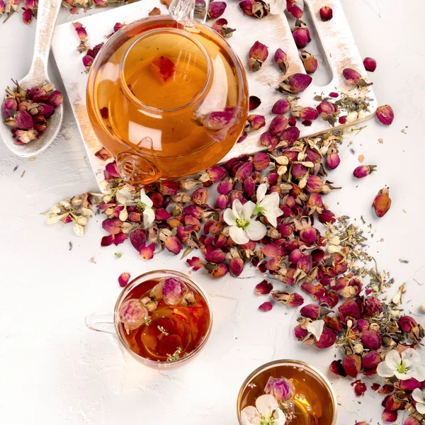 Růžový Čaj Šálky Konvicí Světle Šedém Pozadí Horní Pohled Kopírovací — Stock fotografie