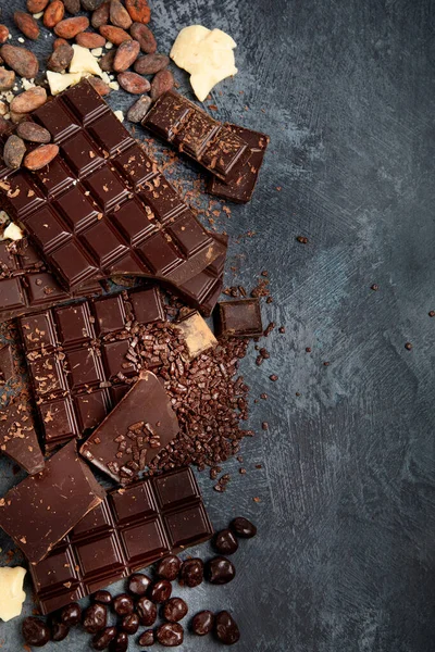 Fasole Cacao Ciocolată Fundal Gri Vedere Sus Plat Lay Copia — Fotografie, imagine de stoc