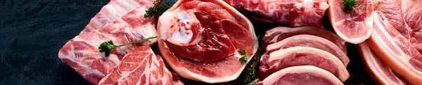 Различные Виды Сырого Мяса Черном Фоне Продукты Высоким Содержанием Белка — стоковое фото