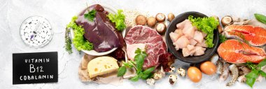 Uyku normalleşmesi için doğal B12 vitamini (Cobalamin) kaynakları; normal beyin fonksiyonlarının sağlanması; solunum sisteminin desteklenmesi; Alzheimer hastalığı tedavisi. Üst manzara, düz yatış, manzara
