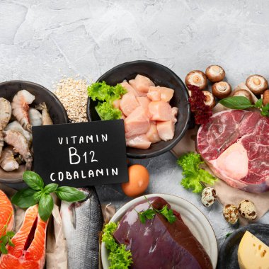 Uyku normalleşmesi için doğal B12 vitamini (Cobalamin) kaynakları; normal beyin fonksiyonlarının sağlanması; solunum sisteminin desteklenmesi; Alzheimer hastalığı tedavisi. Üst görünüm, düz görünüm, kopyalama alanı