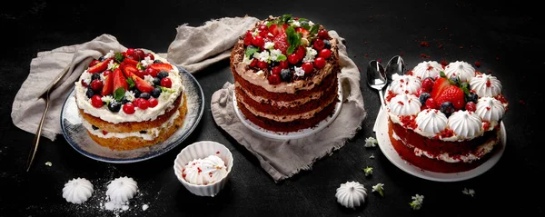 Torte Fatte Casa Deliziose Colorate Assortite Con Diversi Tipi Riempimento — Foto Stock
