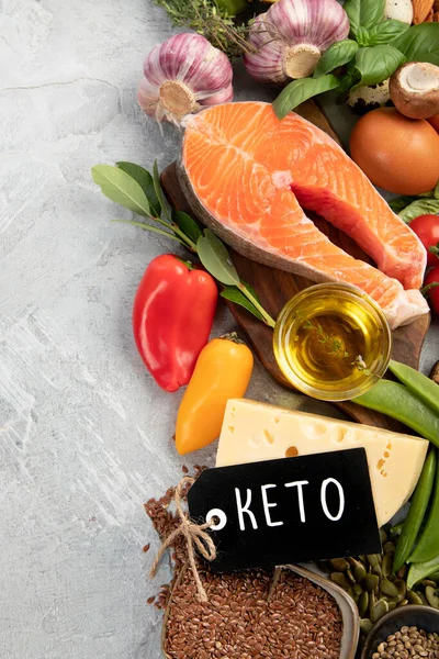 Keto Dietní Jídlo Světle Šedém Pozadí Zdravá Nízkosacharidová Dieta Vysokým — Stock fotografie