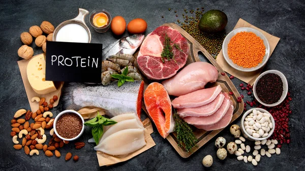Fuentes Naturales Proteína Sobre Fondo Oscuro Concepto Dieta Saludable Equilibrada — Foto de Stock