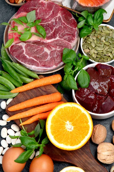 Jídlo Vysokým Obsahem Vitamínu Tmavém Pozadí Zdravá Strava Pohled Shora — Stock fotografie