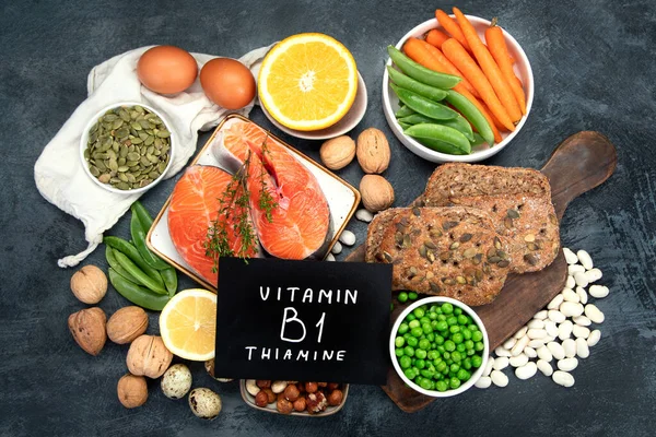 维生素B1含量高的食物 底色深 健康饮食概念 — 图库照片