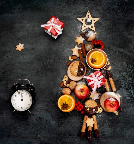 Christmas Tree Made Food Dark Background Festive Composition Top View — Stock Photo, Image