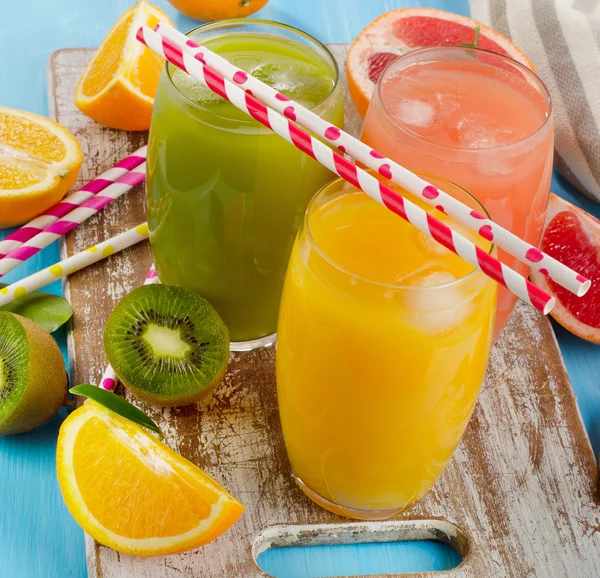 Fresh citrus juices — 图库照片