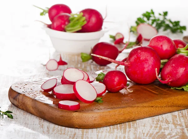 Rábanos en la mesa — Foto de Stock