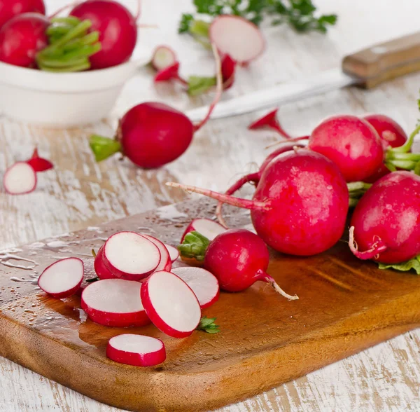 Radishes di atas meja — Stok Foto