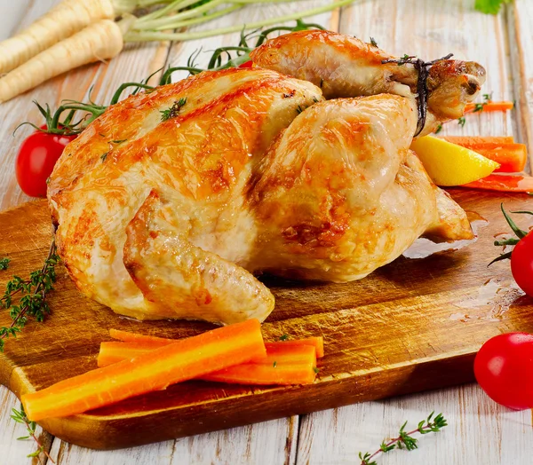 Pollo arrosto con verdure — Foto Stock