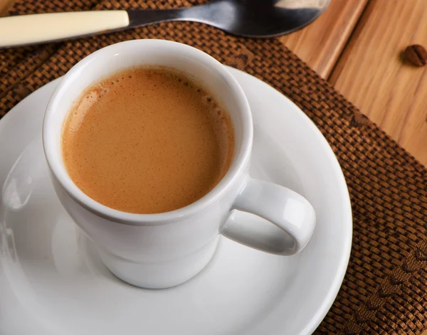 白杯浓缩咖啡 — 图库照片